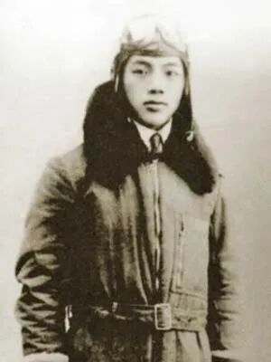 DƬ